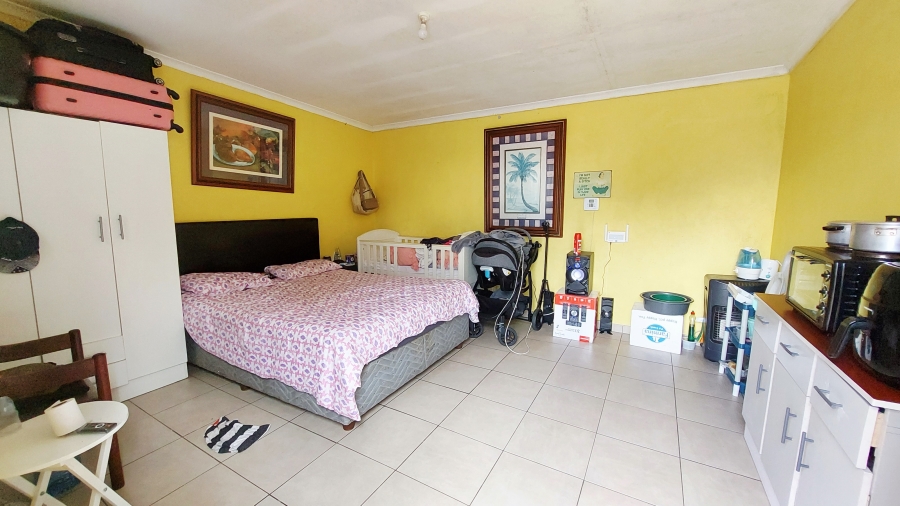 4 Bedroom Property for Sale in Palm Park Western Cape
